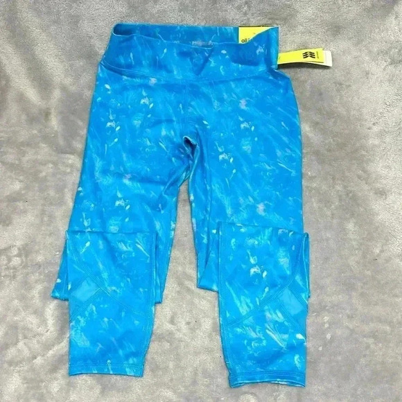 All In Motion  - NWT - Blue Leggings. Size 14/16 - Picture 1 of 6